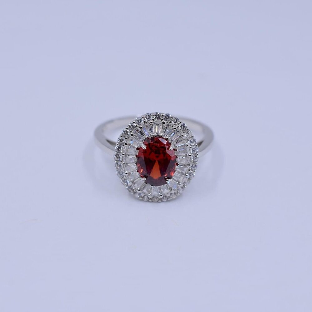 FREE SHIP 925 STERLING SILVER QUEEN OVAL SHAPE STONE STUDDED RING SIZE 8